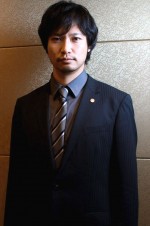 『連続ドラマW 石の繭』鷹野役の青木崇高