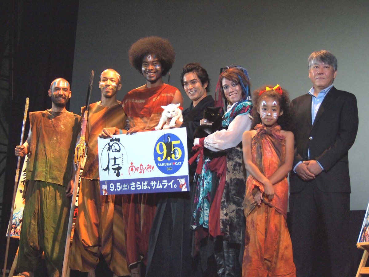 『猫侍』北村一輝、LiLiCoに壁ドン　人気猫・あなごがヤキモチ