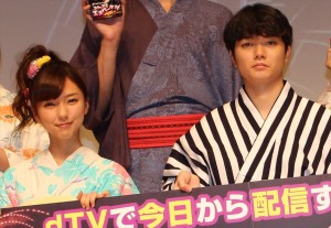 『みんな！エスパーだよ！～欲望だらけのラブ・ウォーズ～』配信記念イベントに出席した染谷将太、真野恵里菜