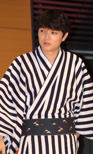 『みんな！エスパーだよ！～欲望だらけのラブ・ウォーズ～』配信記念イベントに出席した染谷将太