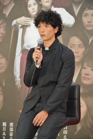 舞台『GS近松商店』製作発表会見に出席した渡部豪太