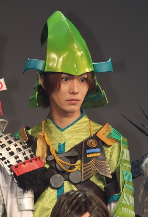 『戦国BASARA vs Devil May Cry』会見に出席した小谷嘉一