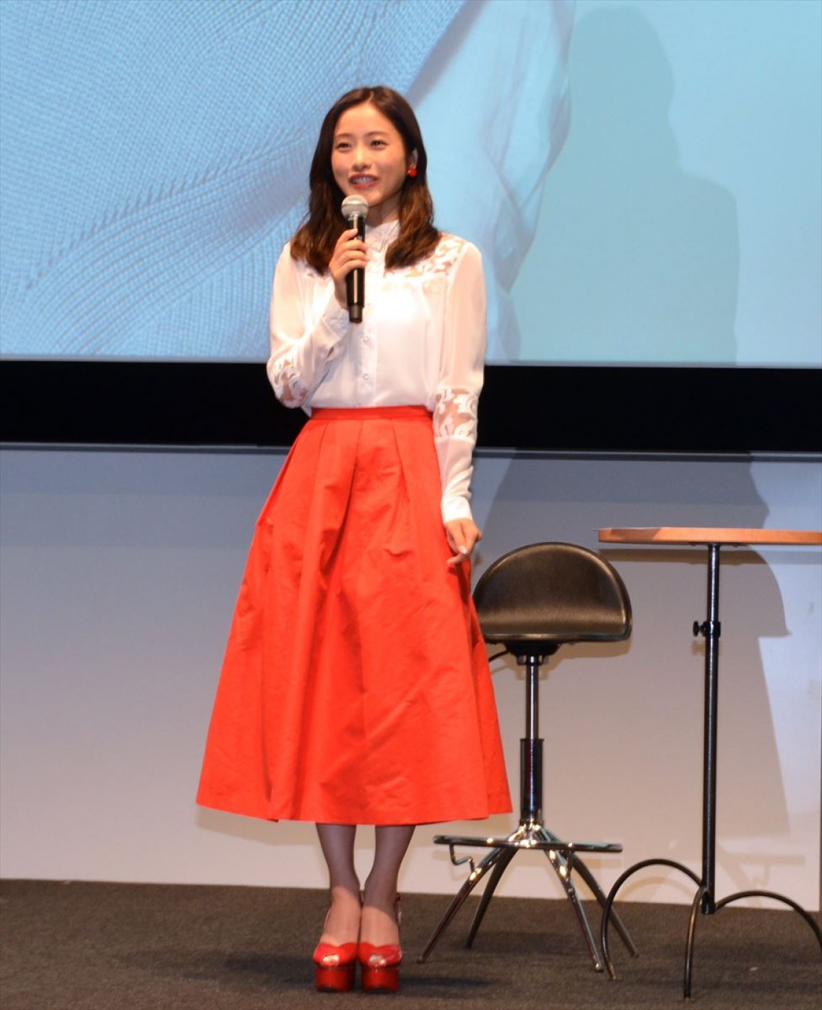 石原さとみ、“進撃の巨人”愛をアピール「セル画をプリントアウトして飾った」