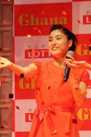 「ガーナミルクチョコレート」CMイベントに登場した土屋太鳳