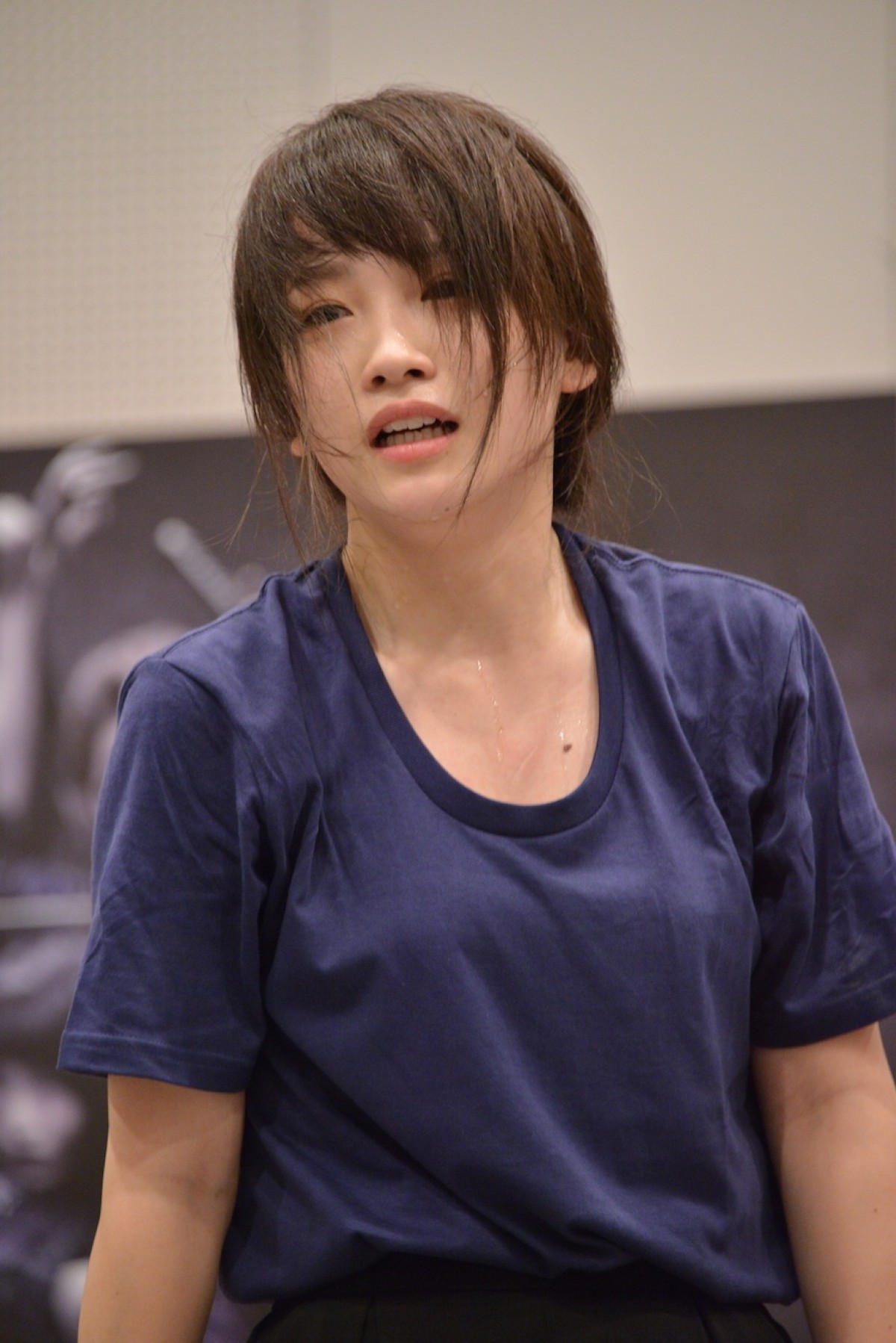川栄李奈、恋愛解禁も「言い寄られることない」主演舞台共演陣にアピール!?