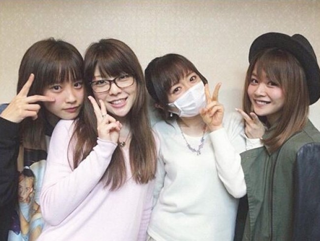 高橋愛、小川麻琴、紺野あさ美、新垣里沙 モーニング娘。5期メンバーの4ショット