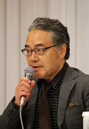 舞台『青い瞳』製作発表会見に出席した岩松了