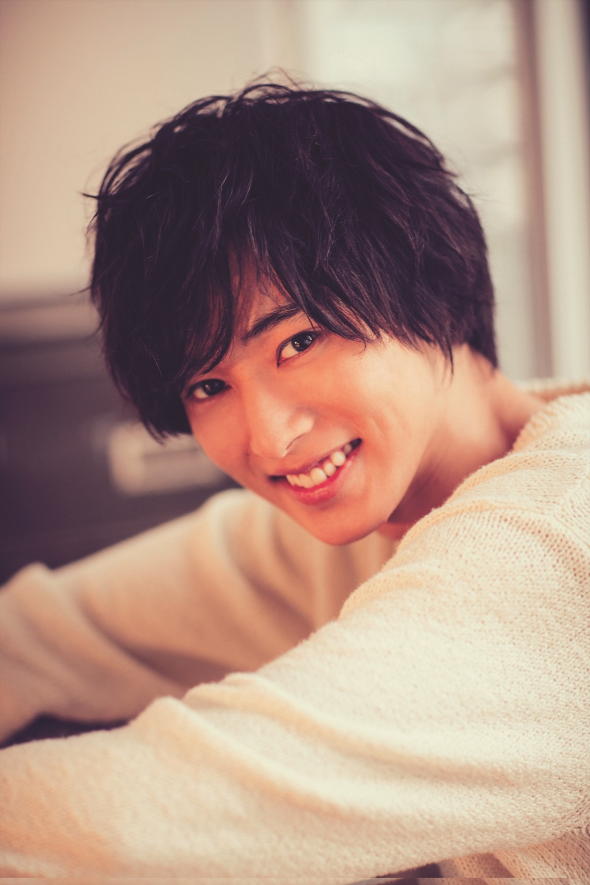 山崎賢人、20歳の素顔＆撮影現場に密着　初のDVD付メモリアルBOOK発売　