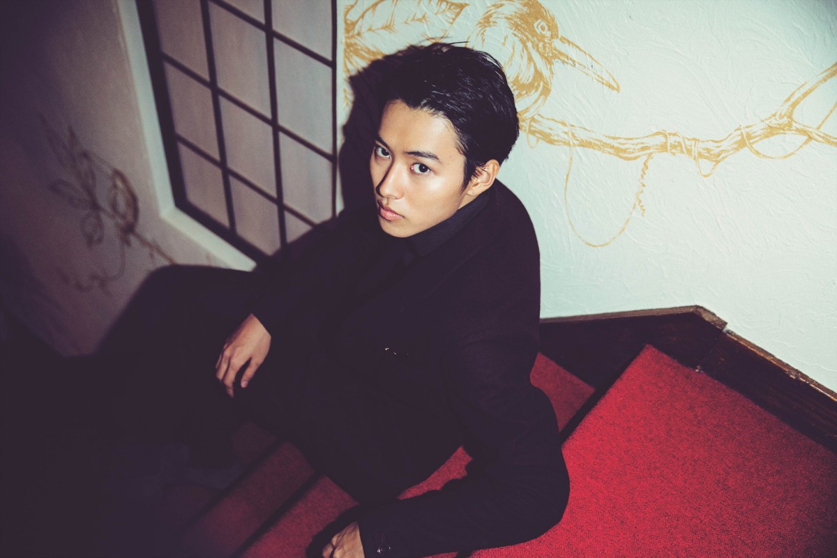 山崎賢人、20歳の素顔＆撮影現場に密着　初のDVD付メモリアルBOOK発売　