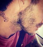 息子ブルックリンの愛称のタトゥーを入れたデヴィッド・ベッカム