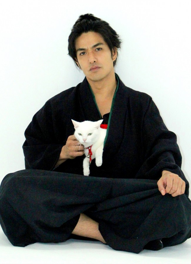 北村一輝 猫侍 は手作りにこだわる オススメは 猫の寝床 を作るシーン 15年9月5日 写真 映画 インタビュー クランクイン