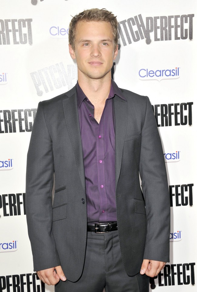 フレディ・ストローマ、Freddie Stroma