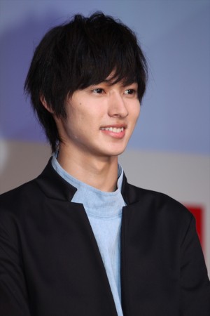 ダイハツ新型「CAST」CM発表会に出席した山崎賢人