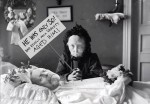 誤った訃報記事をネタにしたテリー・ギリアムの写真