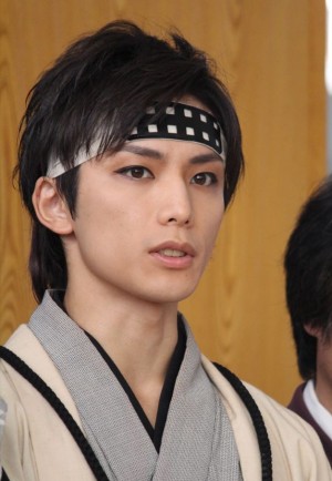 舞台『AZUMI 幕末編』記者会見に出席した久保田秀敏