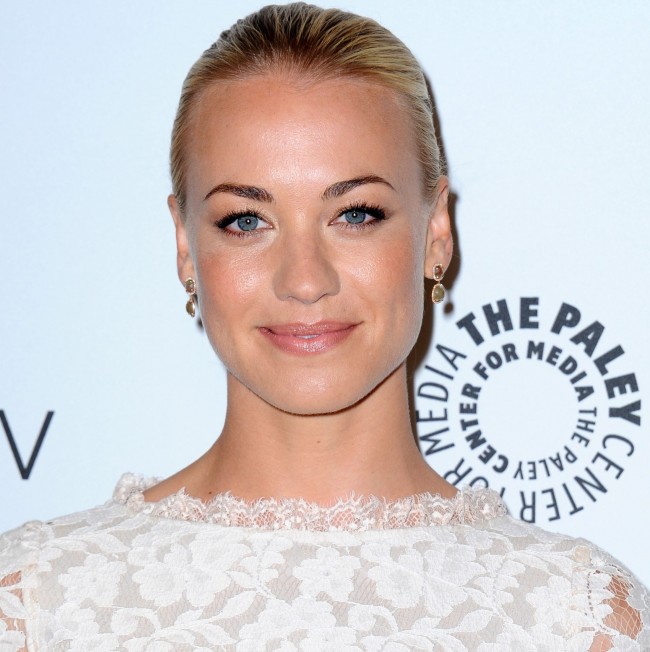 プロフィール用　　イヴォンヌ・ストラホフスキー、Yvonne Strahovski