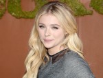 クロエ・モレッツ、同世代に向けメッセージ「名声より夢を追って！」