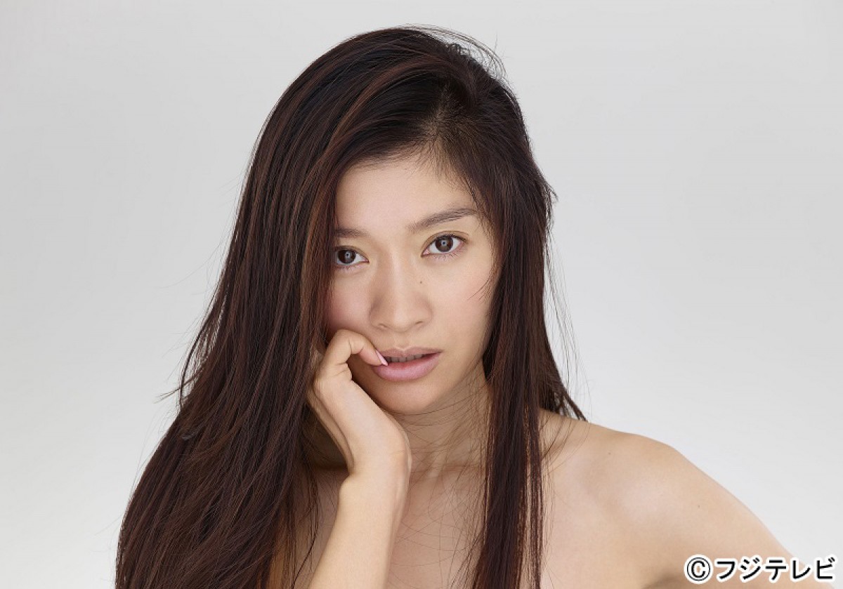 篠原涼子、すっぴん＆フルメークで“オトナ女子”表現　主演ドラマのビジュアル2種公開