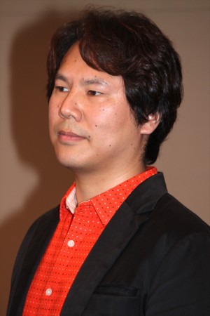 『BIOHAZARD THE STAGE』制作発表会見に出席した小林裕幸（CAPCOM）