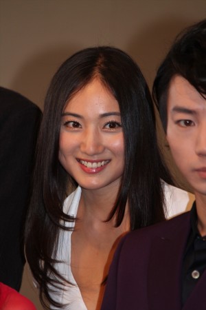 『BIOHAZARD THE STAGE』制作発表会見に出席した紗綾