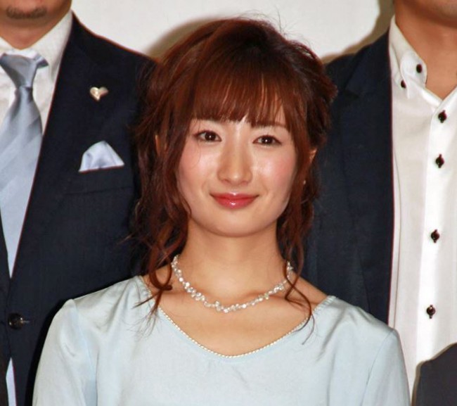 武田梨奈 映画 海すずめ で小林豊と共演 豪快な板割披露でやる気十分 15年9月16日 映画 ニュース クランクイン