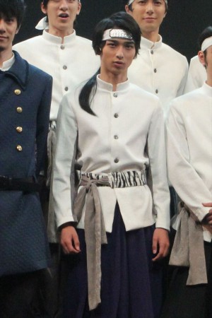 横浜流星、舞台『もののふ白き虎』記者会見にて