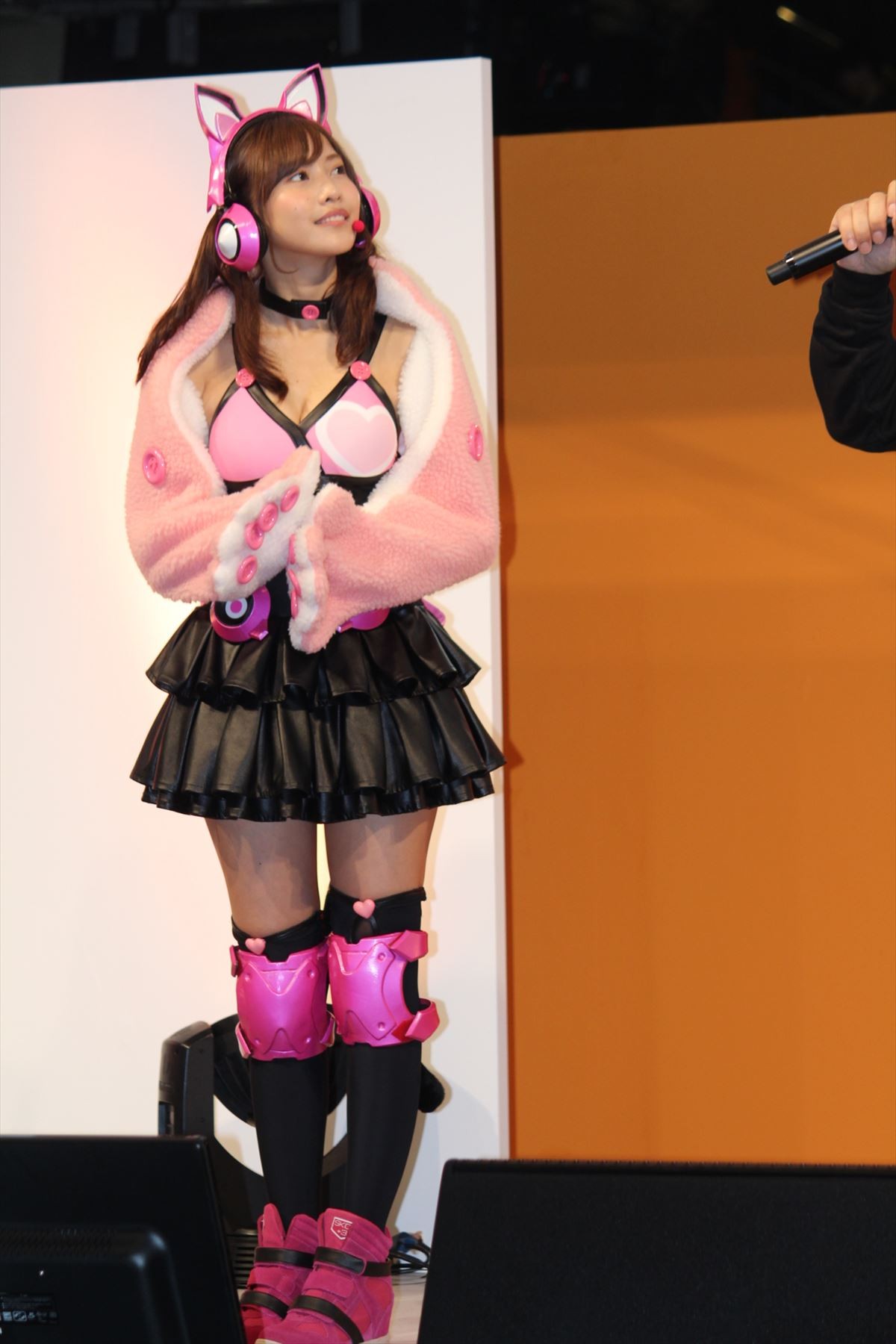 ＜TGS 2015＞佐野ひなこ「私より圧倒的にかわいい」、バーチャル女子高生をべた褒め