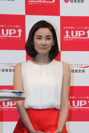 住友生命「1up」新CM発表会に出席した吉田羊