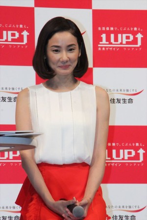 住友生命「1up」新CM発表会に出席した吉田羊