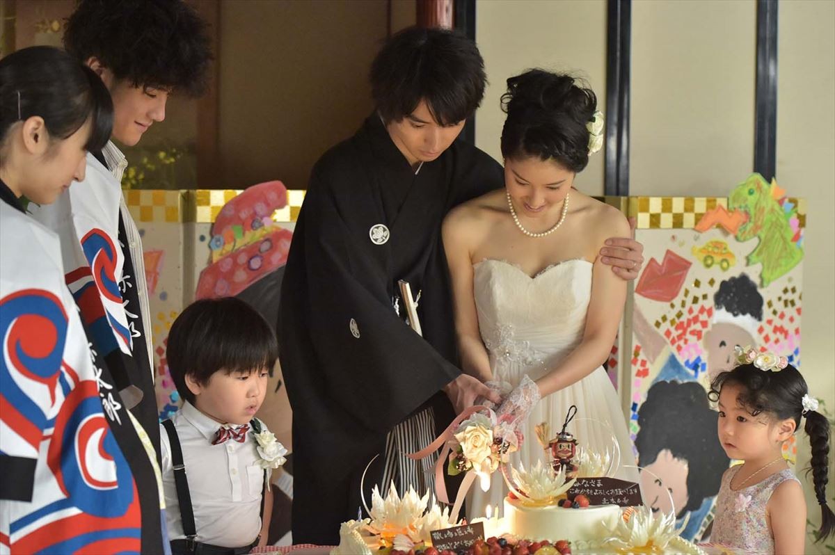 『まれ』遂に最終回、土屋太鳳のウェディングドレス＆山崎賢人の紋付袴姿が初公開