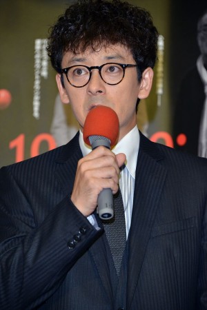 NHKドラマ『破裂』の記者会見に登壇した滝藤賢一