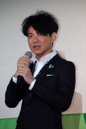 映画『グラスホッパー』完成披露試写会に出席した吉岡秀隆
