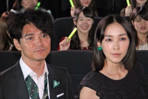 映画『グラスホッパー』完成披露試写会に出席した吉岡秀隆、麻生久美子