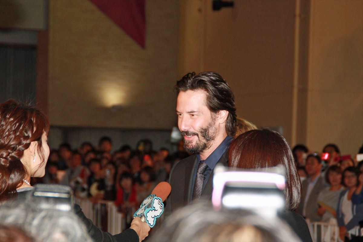 キアヌ・リーヴス、日本は「光が美しい国」　64日ぶりの来日にファン熱狂