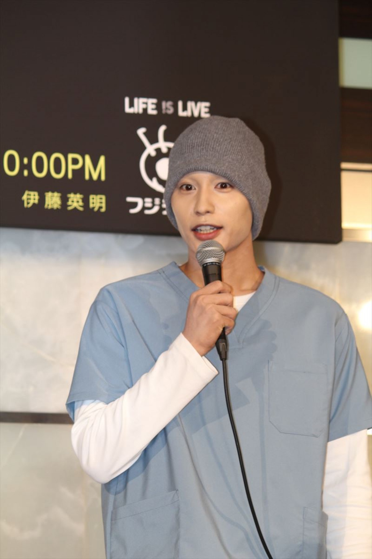 西島秀俊、眉間のしわを封印！「ぼんやり、よく笑う…素の自分に近い感じ」