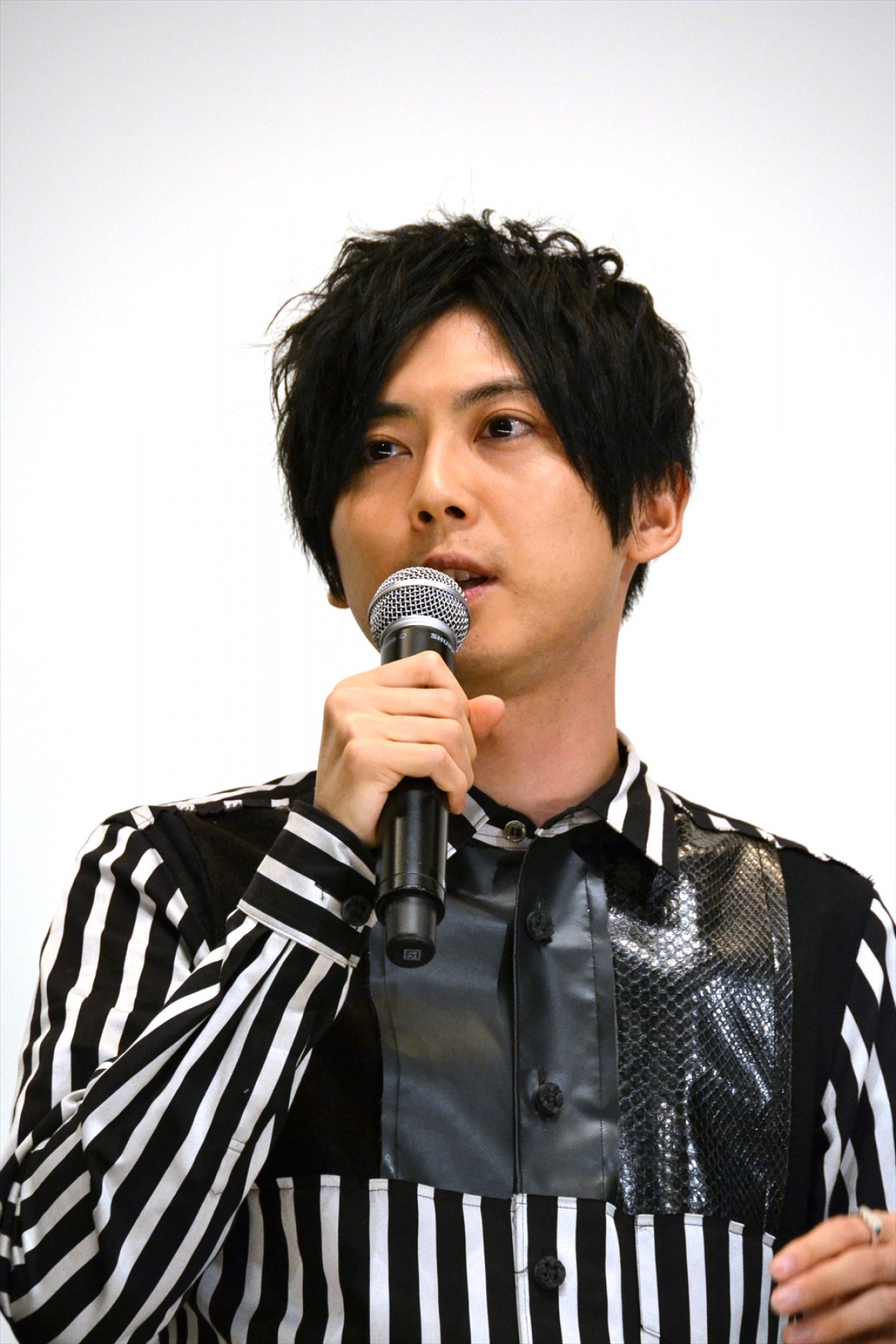 声優・梶裕貴、橋本マナミの悩殺ネズミ・コスプレに「直視できない」