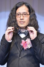 又吉直樹、 「第28回 日本 メガネ ベストドレッサー賞」表彰式にて