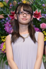 齋藤飛鳥、「第28回 日本 メガネ ベストドレッサー賞」表彰式にて