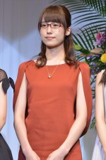 衛藤美彩、「第28回 日本 メガネ ベストドレッサー賞」表彰式にて