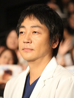 ドラマ『コウノドリ』の舞台挨拶に登壇した大森南朋