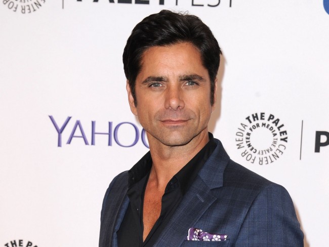 ジョン・ステイモス、JOHN STAMOS