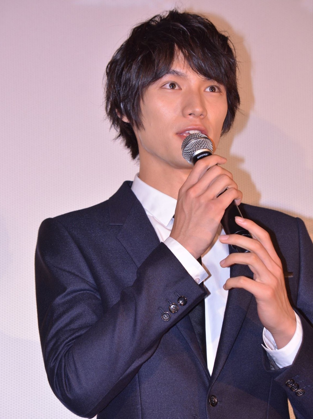 岡田准一、榮倉奈々から恋愛トーク不参加で喝「すぐマイクを下げる！」