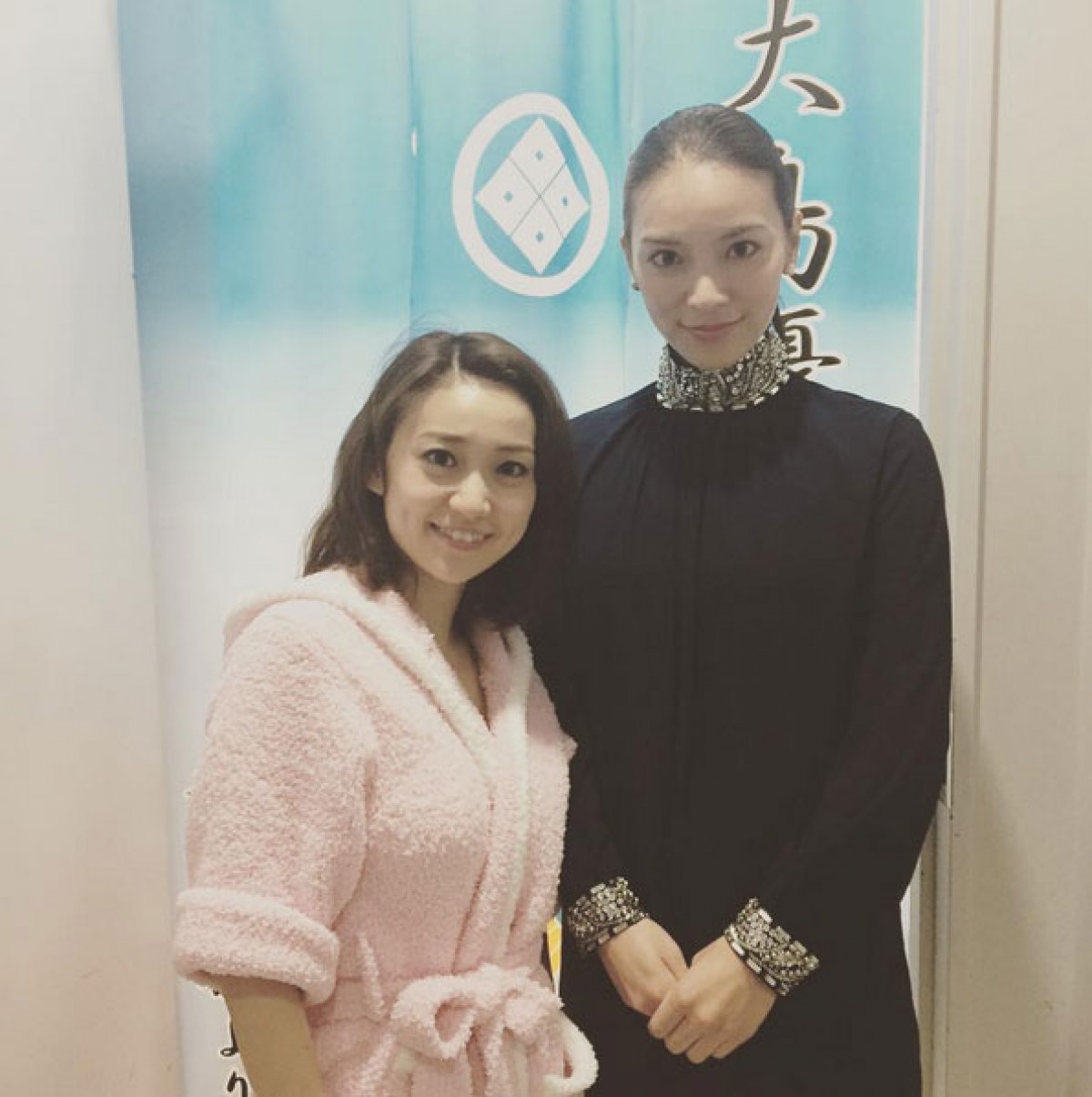 大島優子&秋元才加、親友2ショット