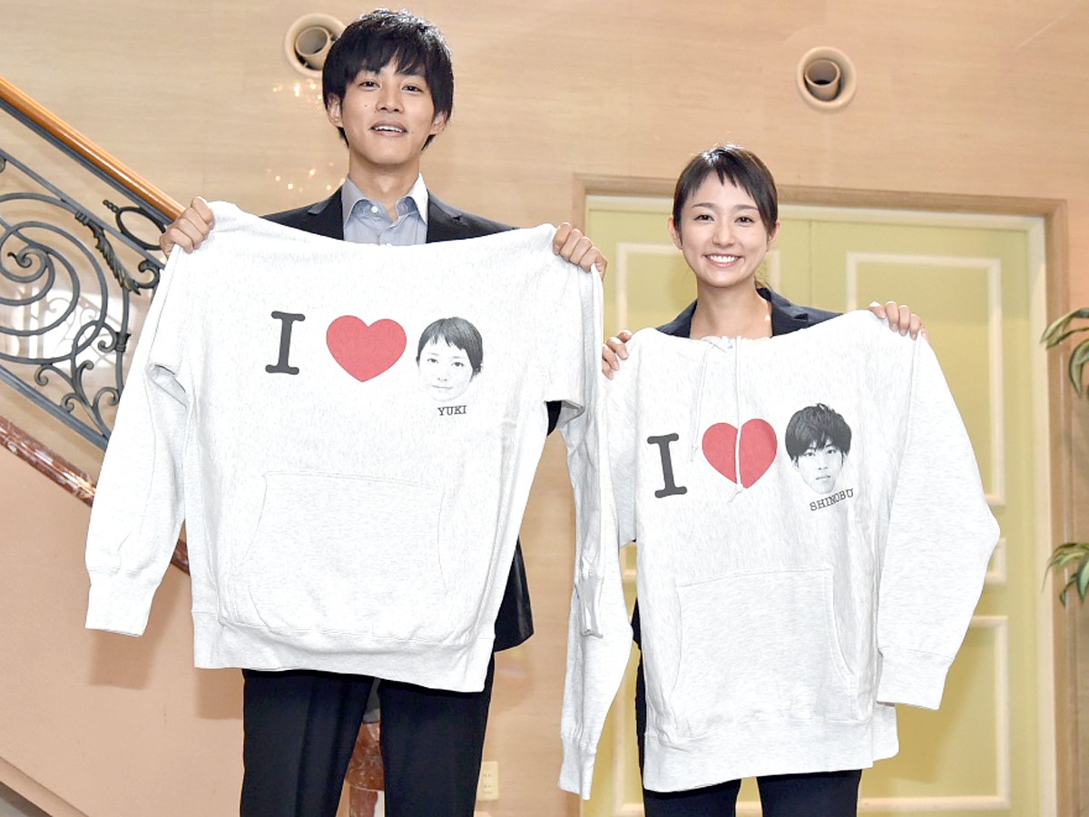 松坂桃李キスシーン再現ケーキに大照れ『サイレーン』木村文乃とのWバースデー