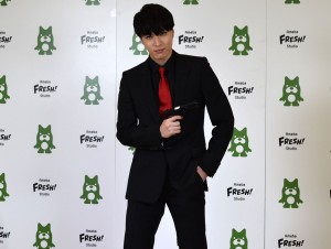 写真集「2.5次元男子」発売記念イベントに登壇した松下優也