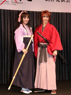 宝塚雪組公演『るろうに剣心』制作発表会の様子