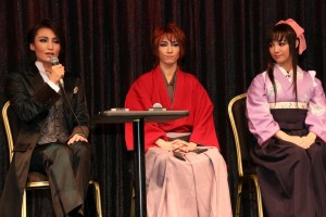 宝塚雪組公演『るろうに剣心』制作発表会の様子