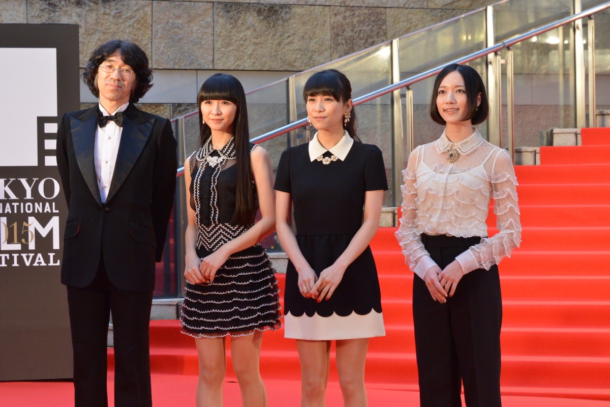 ＜TIFF2015＞Perfume、全員モノトーンのシックな姿で登場　新井浩文もラブコール
