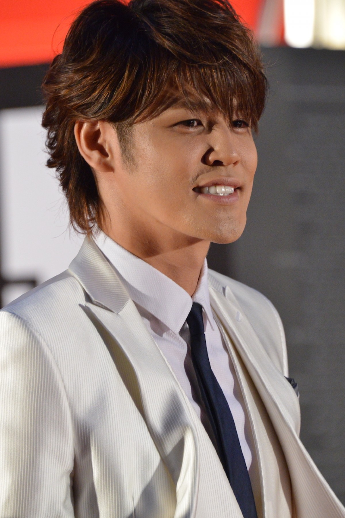 ＜TIFF2015＞声優・宮野真守、王子さながらの白スーツで女性ファン魅了