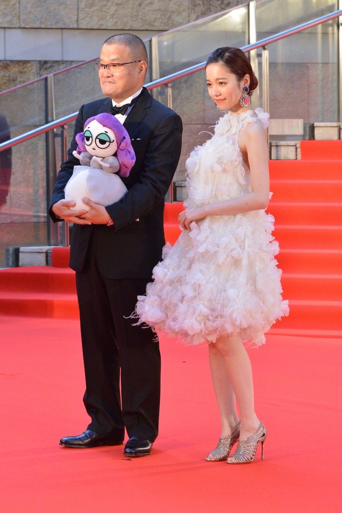 ＜TIFF2015＞AKB島崎遥香、可憐な白ドレス姿で主演ホラーをアピール